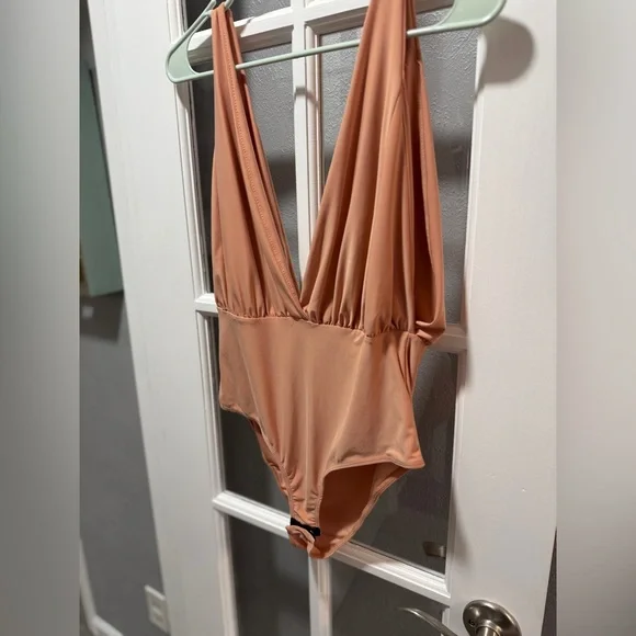 Fashion Nova Deep V-Neck Bodysuit - Size Large - Picture 2 of 6